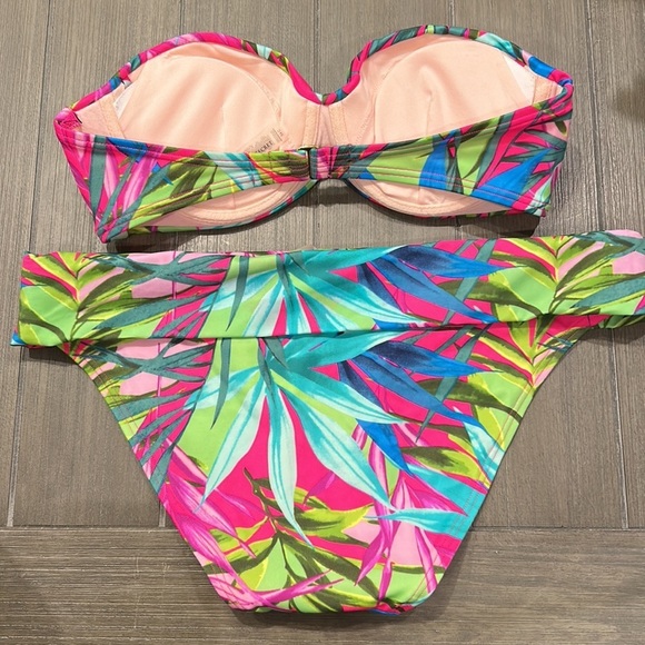 Victoria's Secret Push-up Tropical Bikini Set - Picture 4 of 10